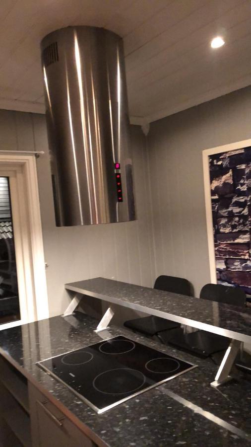 Appartamento Den Gule Huset Lyngdal Esterno foto