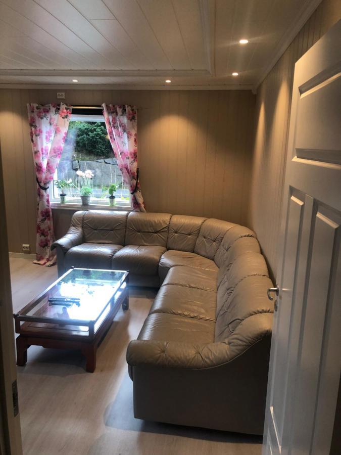 Appartamento Den Gule Huset Lyngdal Esterno foto